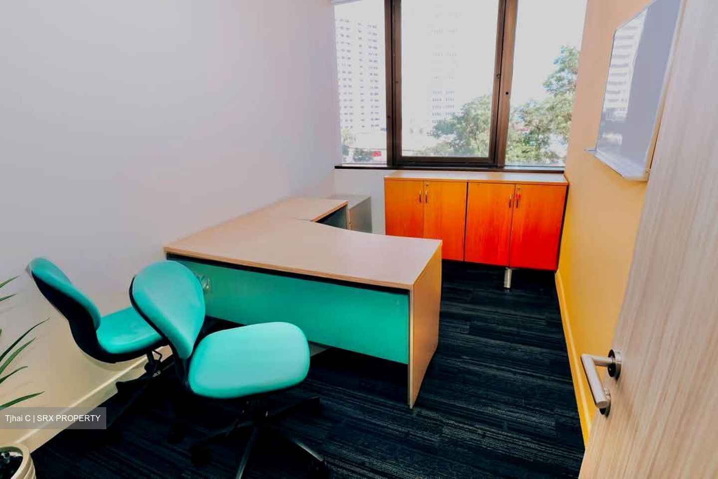 Southpoint (D2), Office #582261801